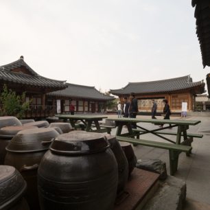Původní nádoby na kimči, Čondžu, Jižní Korea / F: Dominik Franěk