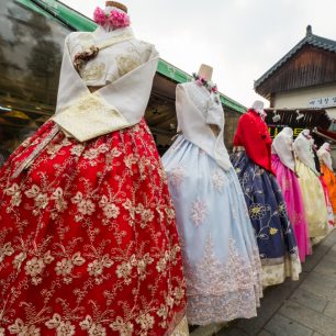 Hanbok k zapůjčení i ke koupi, Čondžu, Jižní Korea / F: Dominik Franěk