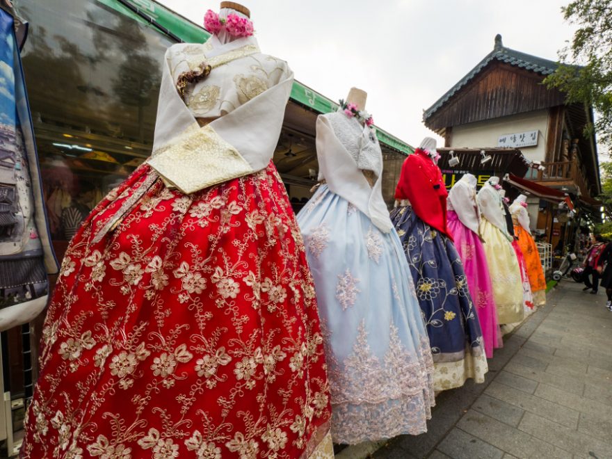 Hanbok k zapůjčení i ke koupi, Čondžu, Jižní Korea / F: Dominik Franěk