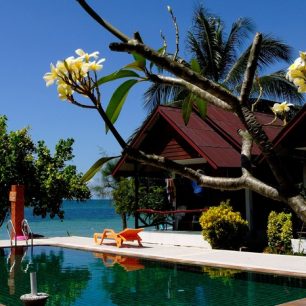 Pimmada Hut, intimní resort na západě Ko Pha-Ngan