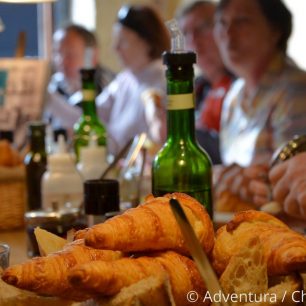 Snídaně na Montmartru, Francie