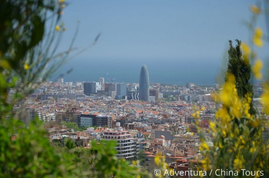 Pohled na Barcelonu z parku Güell, Španělsko