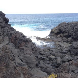 Útesy na Playa del Malvas