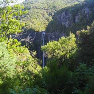 Vodopád nedaleko 25 fontes, Madeira