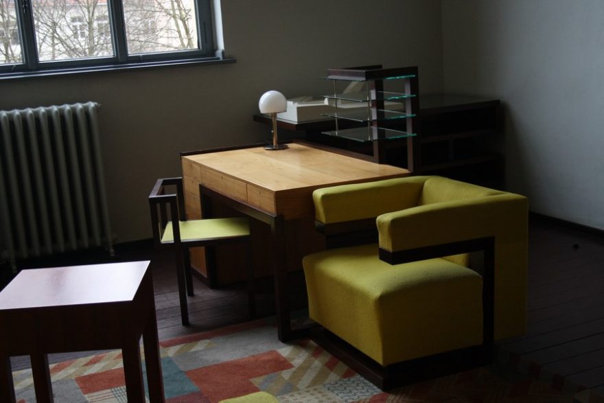 Bauhaus zasáhl veškěré umění a design včetně výroby nábytku, univerzita Bauhaus, Výmar