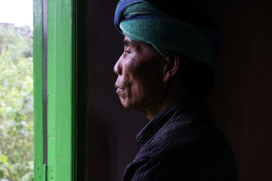 Zasažený farmář z etnické skupiny Pa-O, který ztratil svou půdu