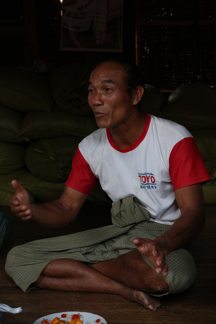 Zasažený farmář, který ztratil svou půdu