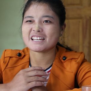 Zasažená farmářka, která ztratila svou půdu