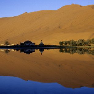 Gobi - Klášter Badain Jaran