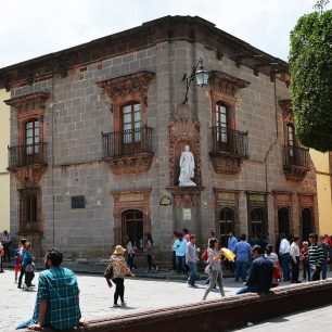 Staré domy v San Miguel de Allende, Mexiko