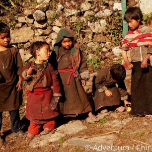 Děti pod Manáslu, Nepál