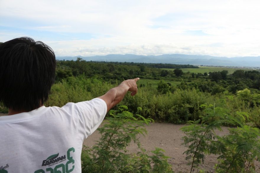 Zasažený farmář, který ztratil svou půdu