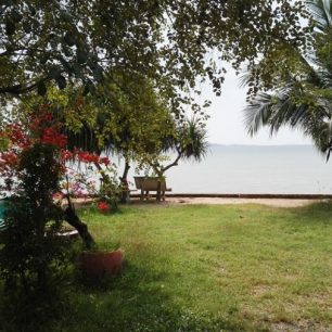 Pláž ve městě Kep