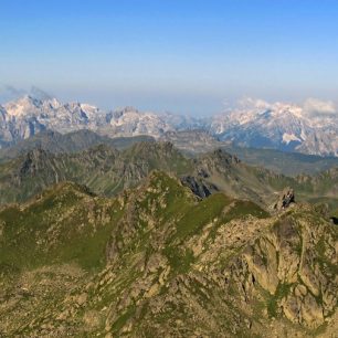 Pohled na kosovské Prokletije z Djeravice.