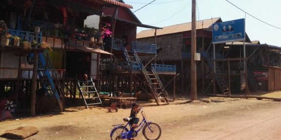 Kampong Chhnang &#8211; keramický přístav pro vyčištění hlavy