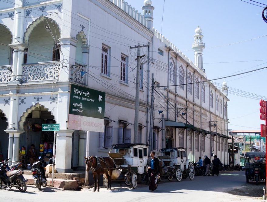 Centrum města s připravenými kočáry, Pyin Oo Lwin, Myanmar