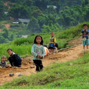 Děti v horách Sapa