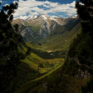 Každý kopec nám dává zabrat, ale výhledy, které se nám otevírají, stojí za tu námahu