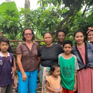 Chceš se zapojit do příběhů dětí jako je Rizky a pomoct jim v jejich cestě za vzděláním? Staň se dobrovolníkem a aktivně se účastni výuky angličtiny na Lomboku!