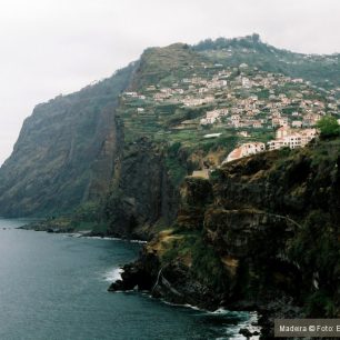Celé soustroví Madeira je sopečného původu a jednotlivé ostrovy jsou vrcholy starých podmořských sopek