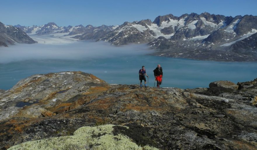 Na výletě s vyhlídkou na hladinu Sermiligaq fjordu, Grónsko