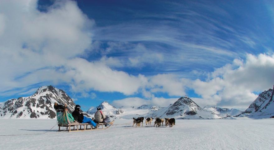 Nezapomenutelná jízda s grónským psím spřežením, Grónsko