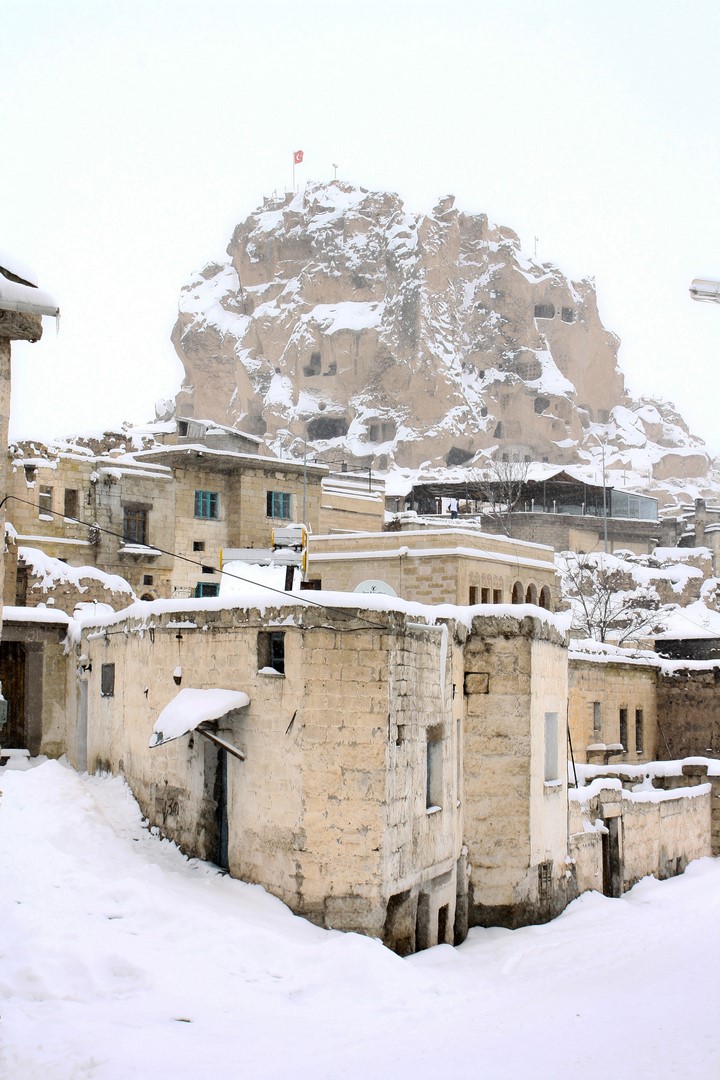 Hrad v Uchisaru, jeden z mála světlých momentů