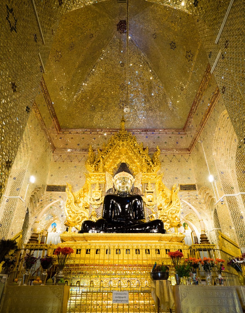 O zlato opravdu není nouze, Mawlamyine, Myanmar