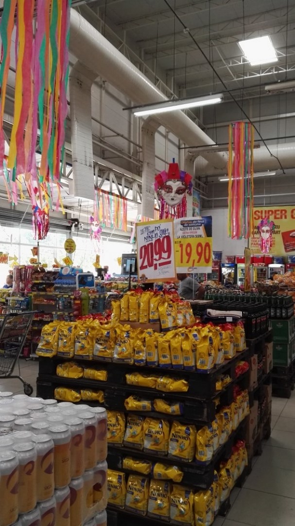 Přítomnost karnevalu je cítit na každém kroku