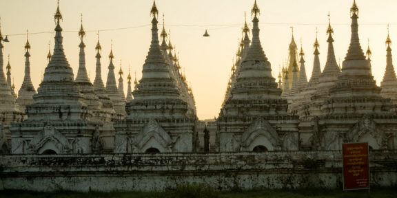 HISTORKA Z CEST: Zapomenutý pas vám v Barmě dokáže opravdu zavařit!