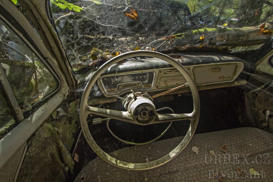 Bastnas autovrakoviště ve Švédsku