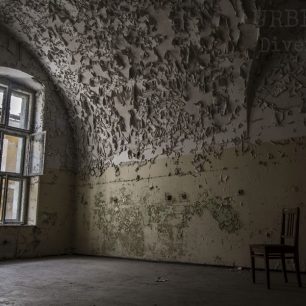 Léčebna u křivého okna