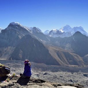 Výhled na několika tisícové vrcholy