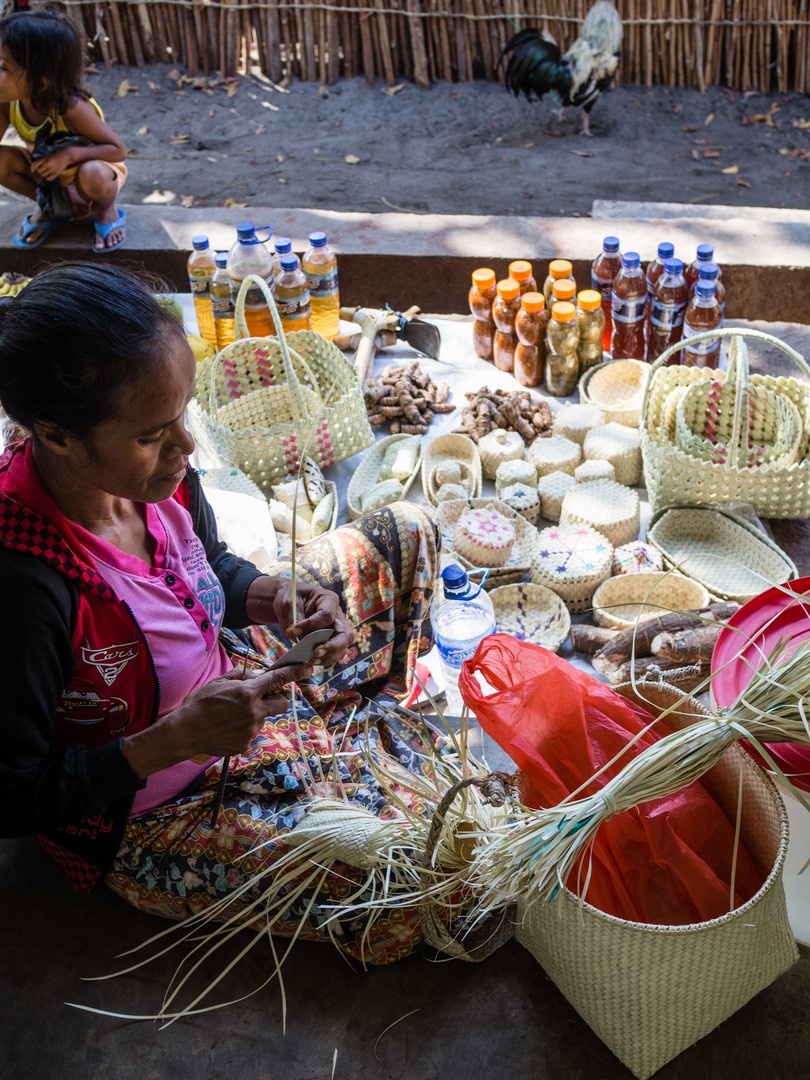 Na trhu se ale jen tak nevysedává, tvoří se další produkty, Atauro, Timor Leste
