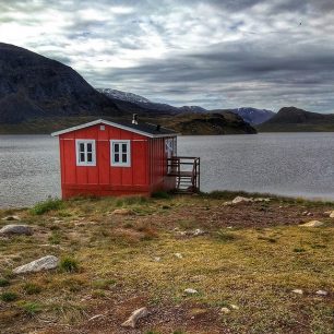 Jedna z mnoha malých chat, kde lze přespat