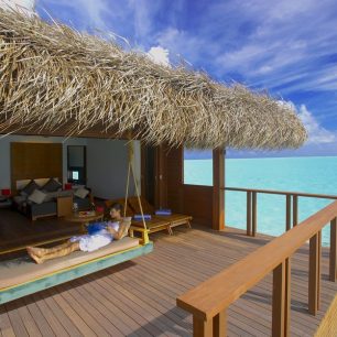 Originální ubytování v bungalovech přímo nad hladinou oceánu