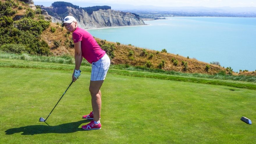Golf s luxusníi panoramaty na vyhlášeném Cape Kindnappers Golf Course nedaleko města Napier