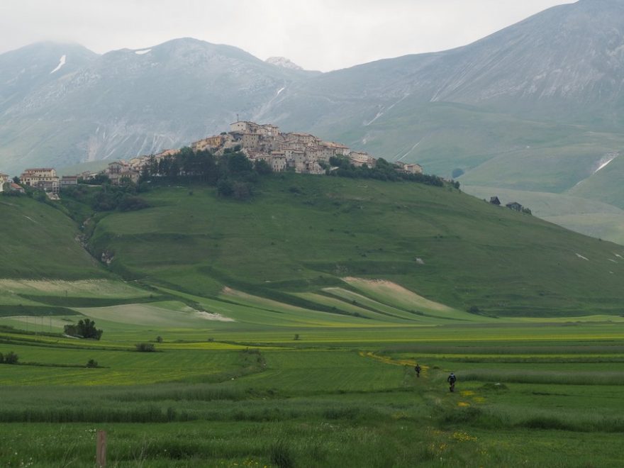 Apeniny jsou téměř liduprázdné hory, plné přírodních trailů