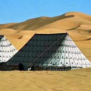 Izraelci nocují ve stanech, aby si připomněli dlouhou pouť pouští, která se vepsala do jejich identity