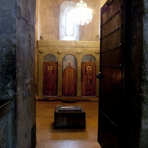 Katedrála Sveticchoveli je hlavním chrámem Gruzínské pravoslavné církve