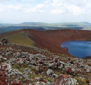 Sopečný kráter, Aragats, Arménie