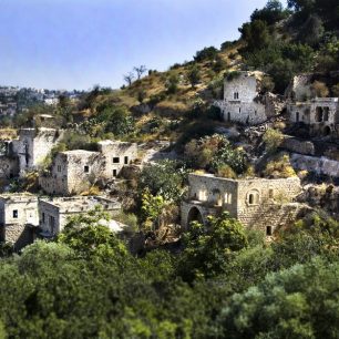Stará arabská vesnice Lifta na okraji Jeruzaléma