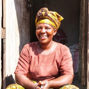 Tanzanci jsou velmi milí a pozitivní lidé. Farmářce Kuruthum úsměv na tváři nikdy nechybí, Utengule/Usangu; Maendeleo