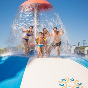 Vychutnejte si letní pohodu v bazénech s celou rodinou