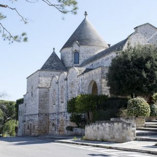 Další stovky trulli potkáte roztroušené v krajině olivových a dubových hájů