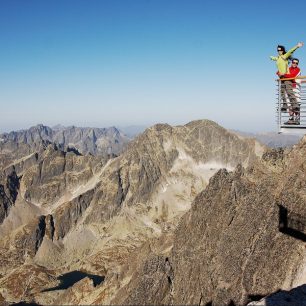 Neopakovatelné výhledy z Lomnického štítu, druhého nejvyššího štítu Vysokých Tater, si můžete vychutnat díky lanovce, která vás vyveze až na vrchol