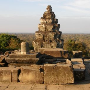 Angkor je největší chrámový komplex světa s více než 200 stavbami