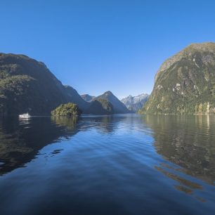 Známý fjord Doubtful Sound