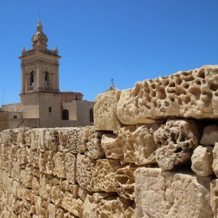 Hradby ve městě Rabat