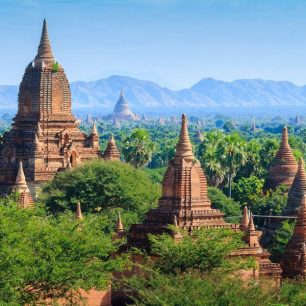 Centrální planinu pokrývá dva tisíce chrámů